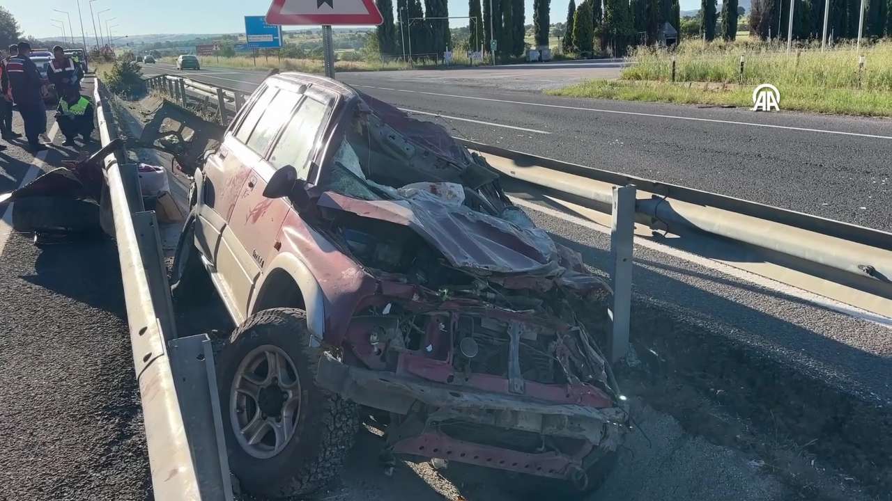 Uşak'ta Hurdaya Dönen Cip 1 Kişiye Mezar Oldu 4